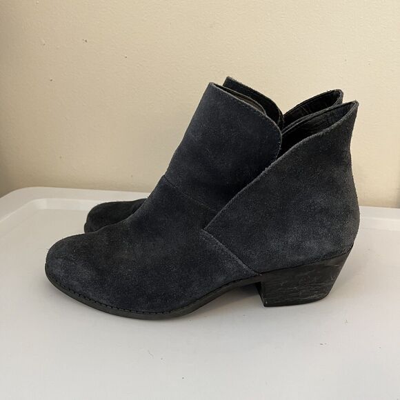 me TOO! ZENA BOOTS Blue Suede Leather Booties Shoes size 8M Ankle‎ Boots READ - Picture 1 of 7
